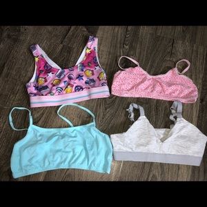 Set of 4 girls training bras